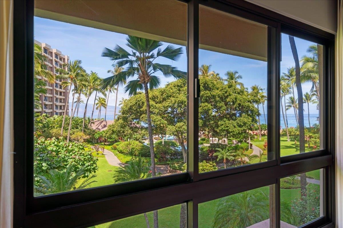 50 Nohea Kai Dr Unit: 2-305