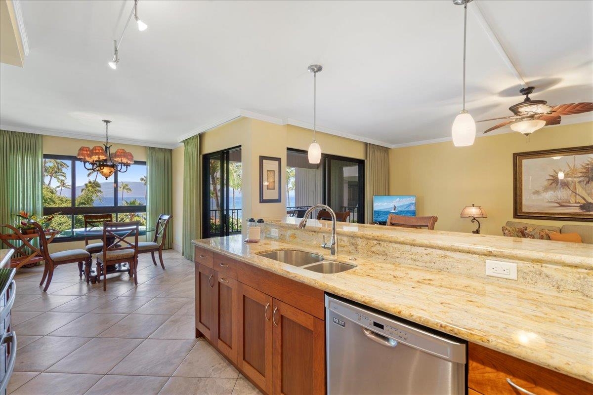 50 Nohea Kai Dr Unit: 2-401