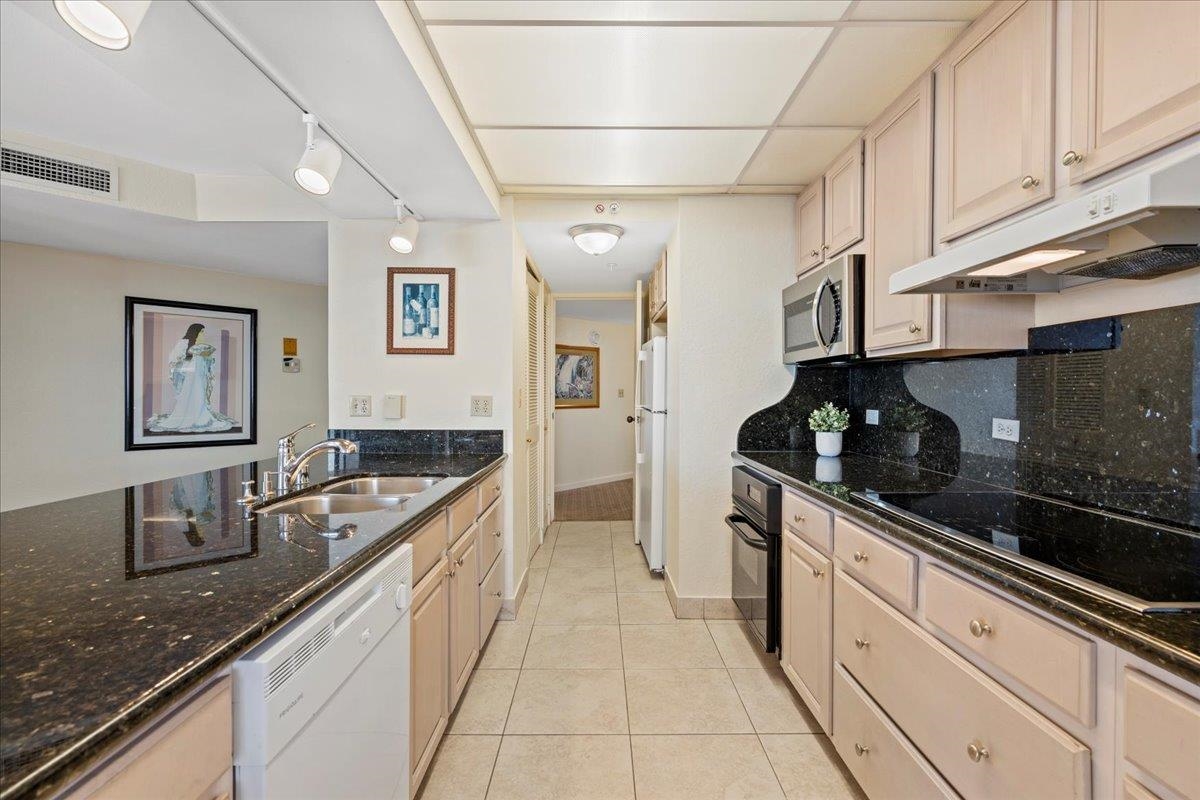 3445 Lower Honoapiilani Rd Unit: 701