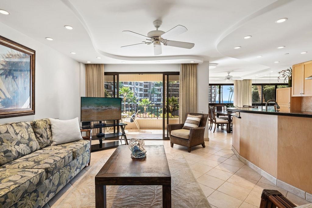 50 Nohea Kai Dr Unit: 1-304