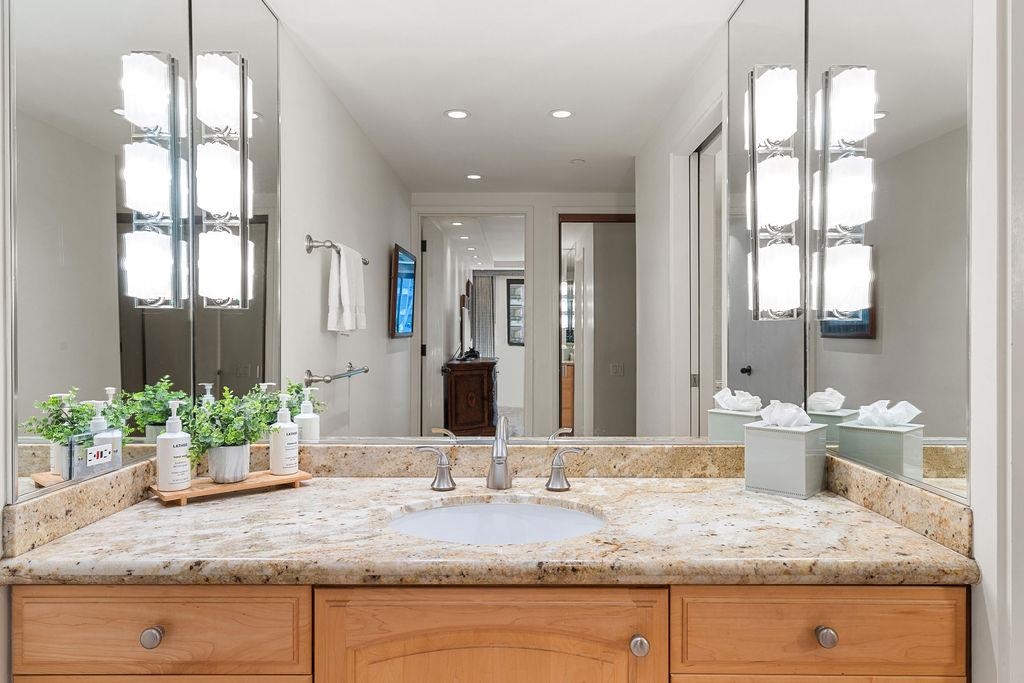 50 Nohea Kai Dr Unit: 1-304