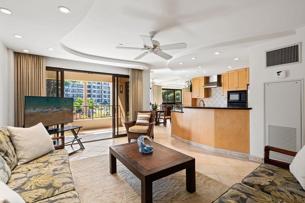 50 Nohea Kai Dr Unit: 1-304