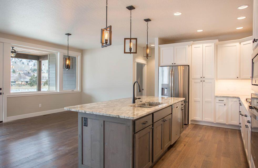 985 Anglers Bend Way