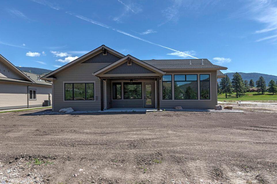 985 Anglers Bend Way