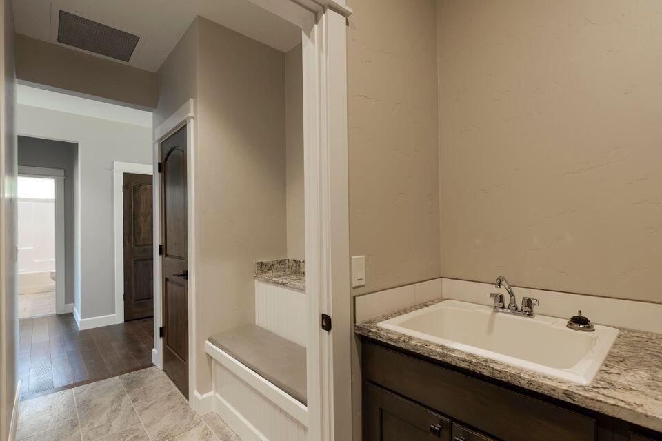 985 Anglers Bend Way