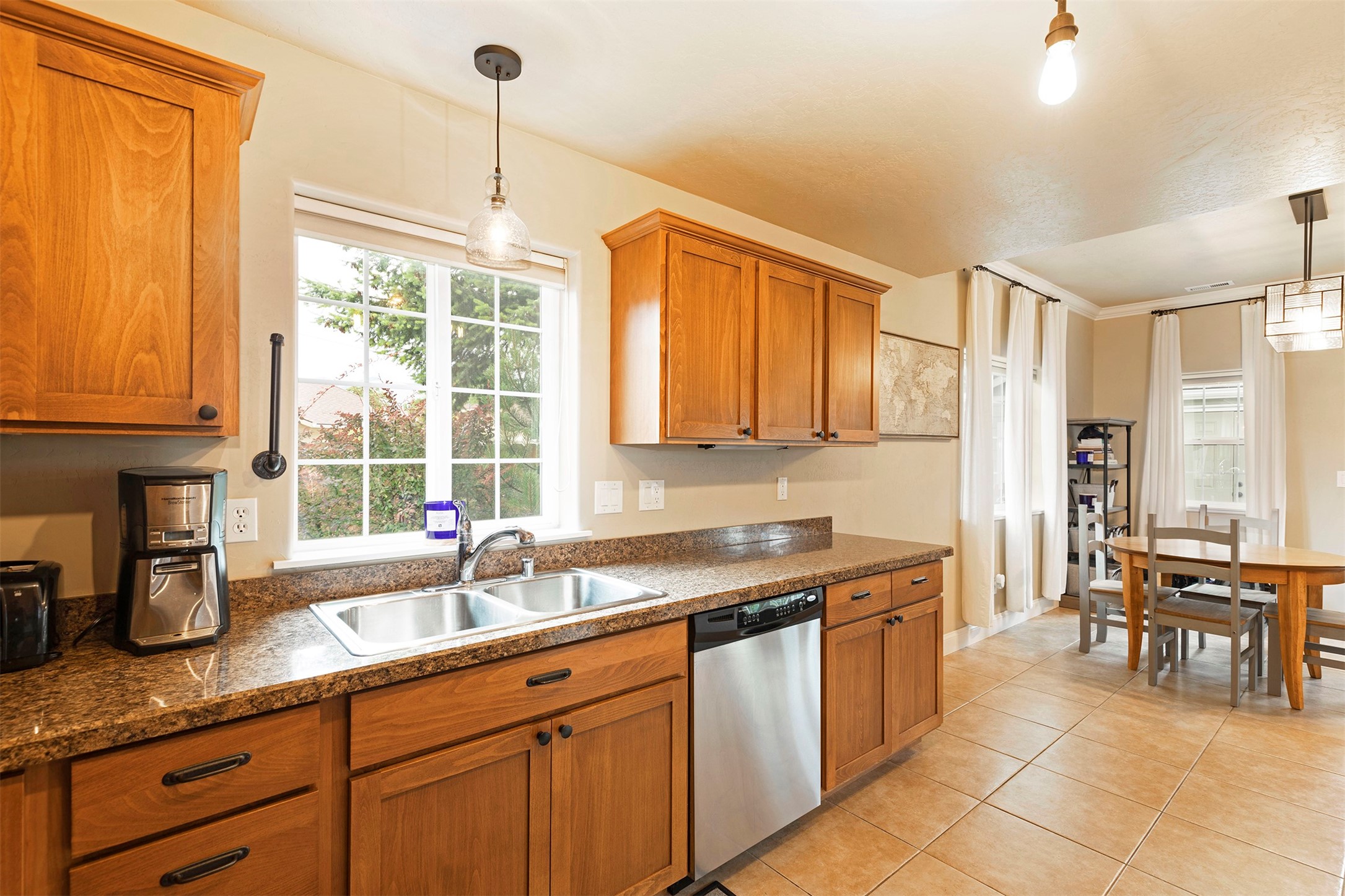 810 Schilling Street B