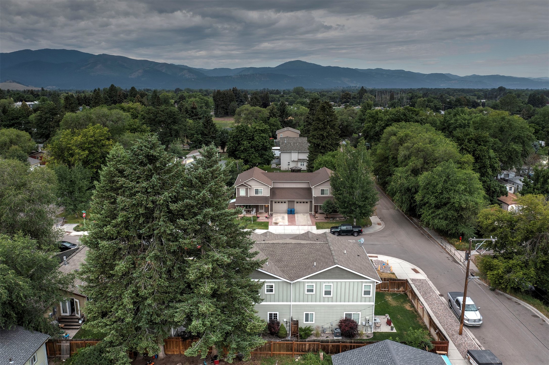 810 Schilling Street B