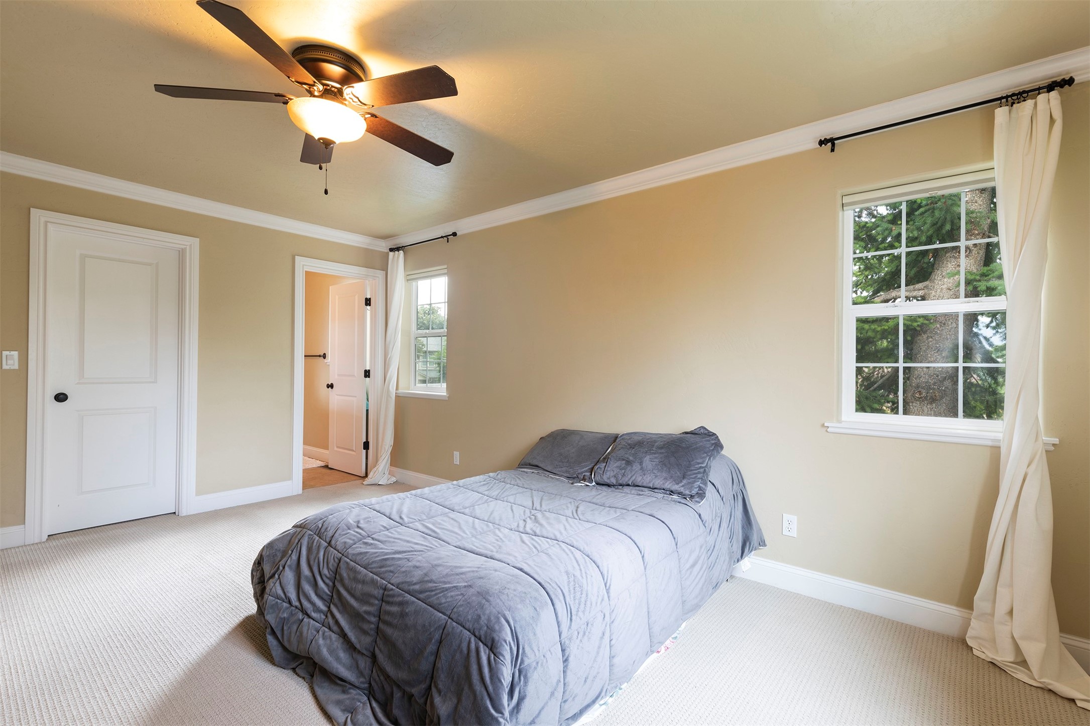 810 Schilling Street B