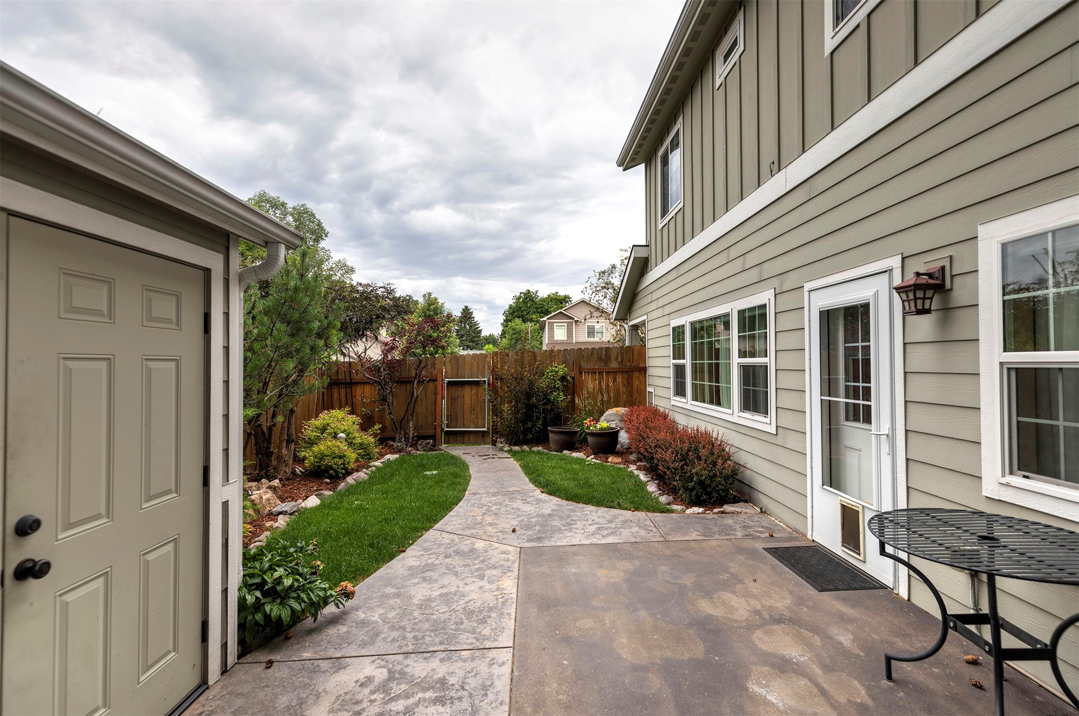 810 Schilling Street B