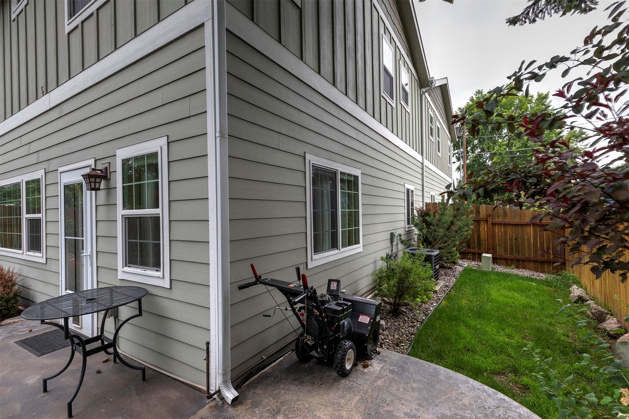 810 Schilling Street B