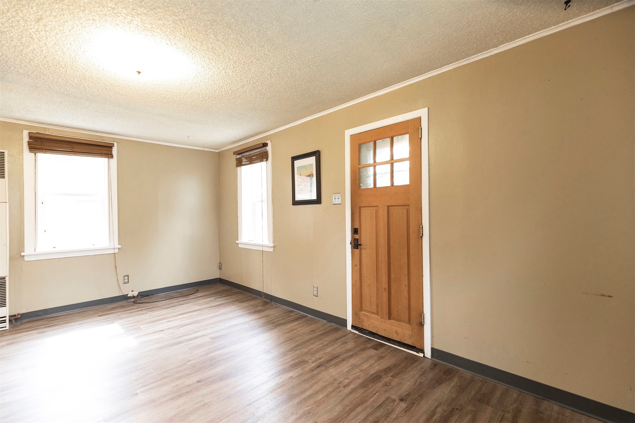 1538 1/2 Howell Street