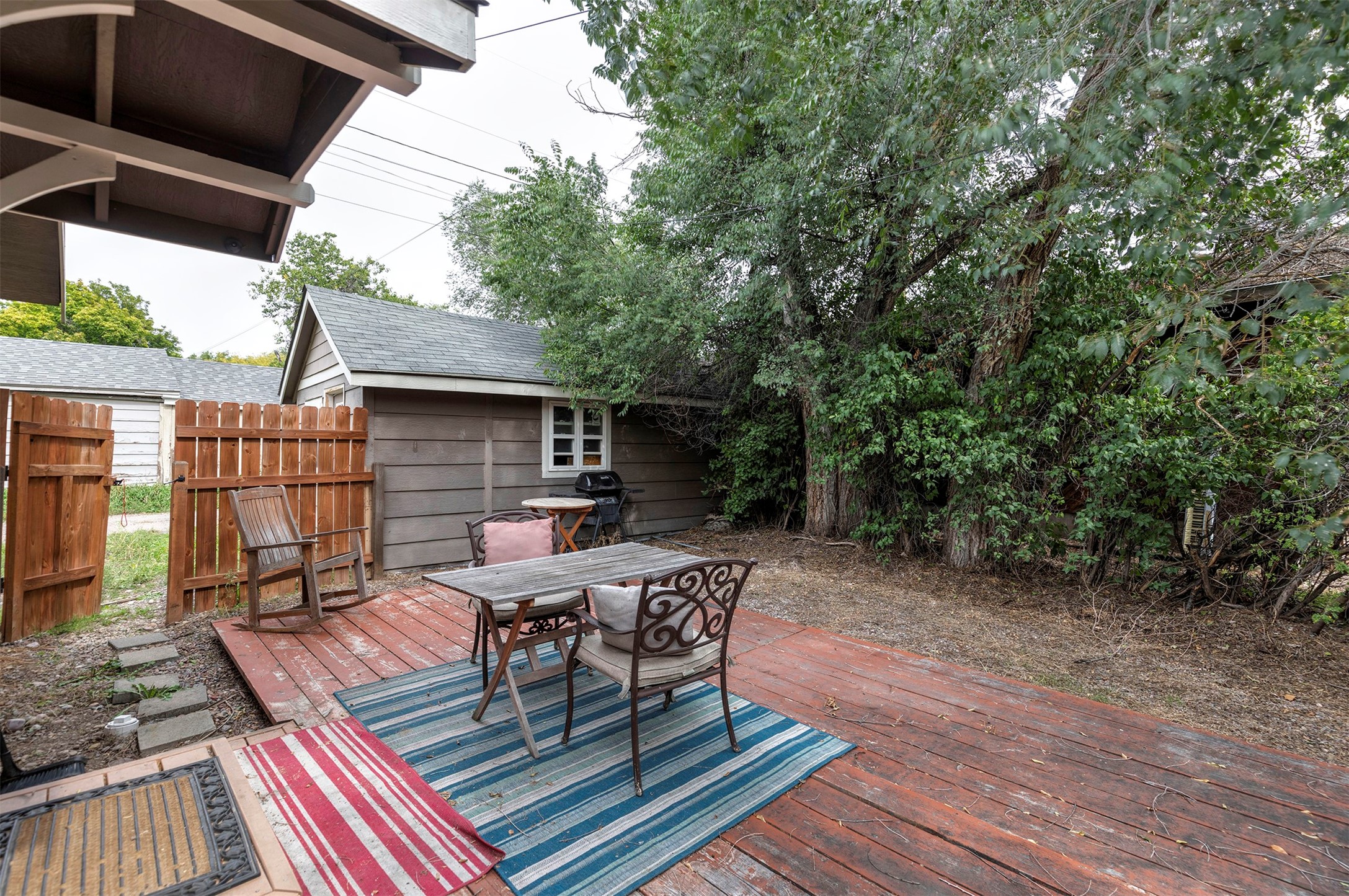 1538 1/2 Howell Street