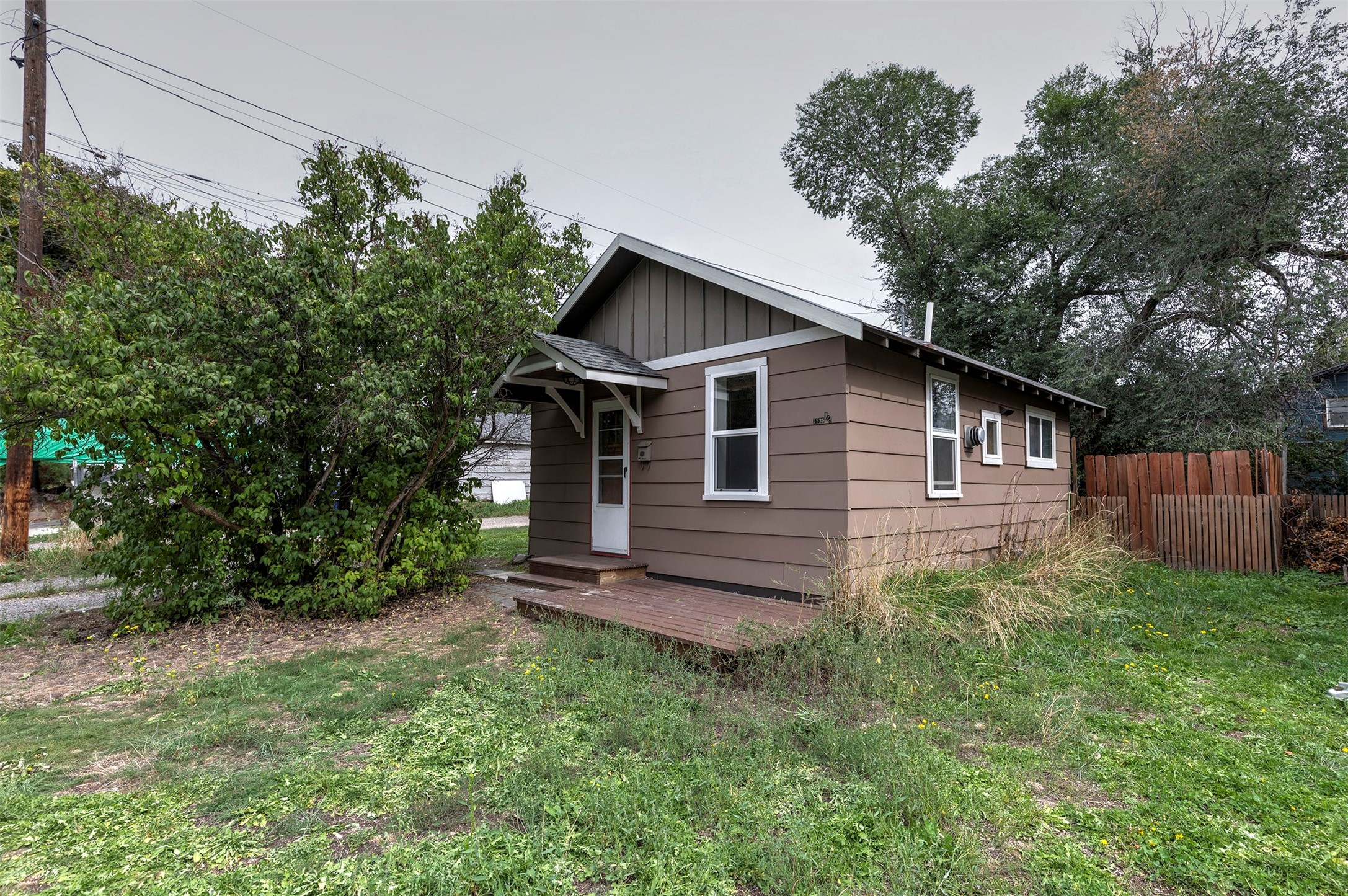 1538 1/2 Howell Street