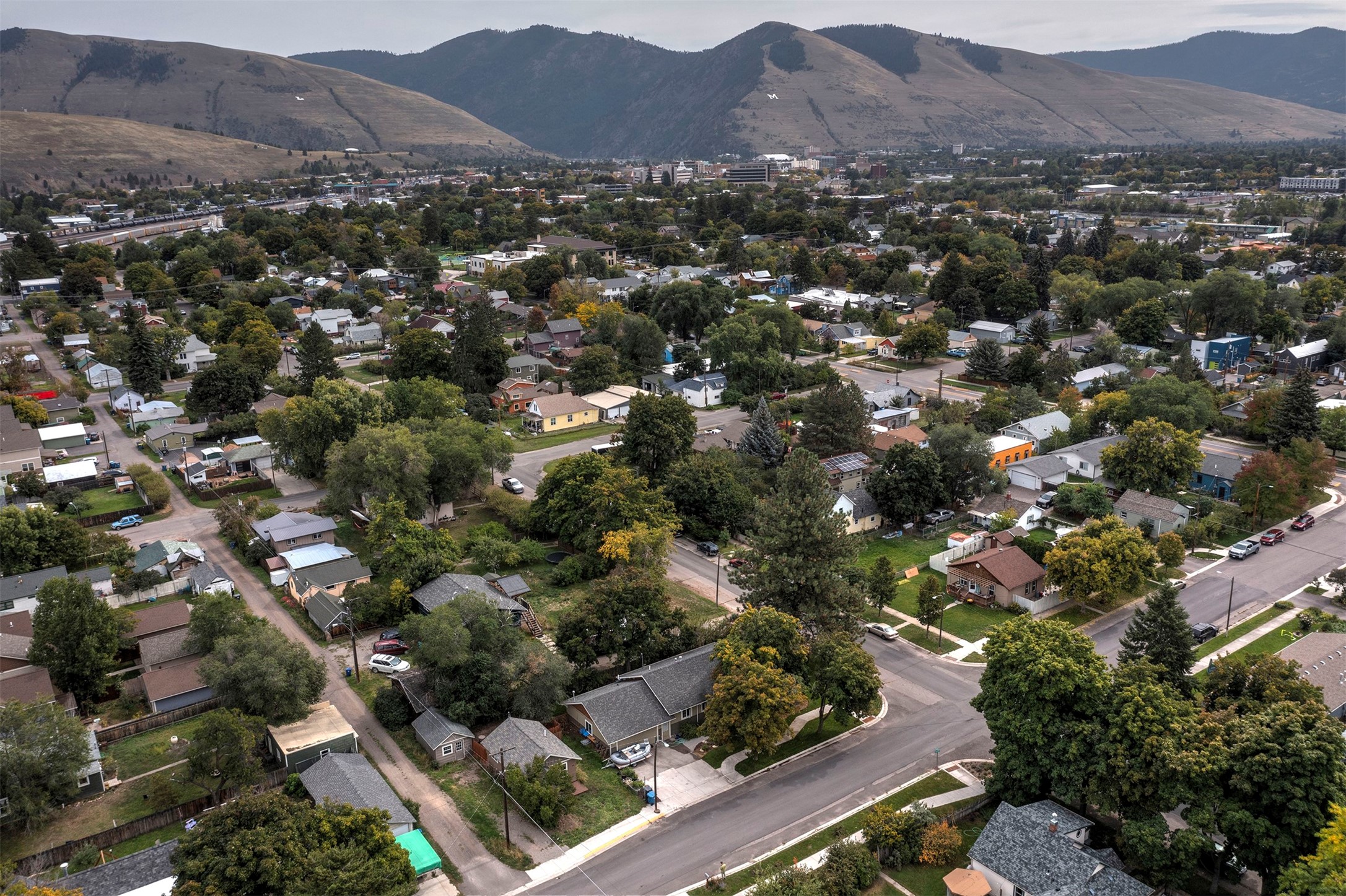 1538 1/2 Howell Street