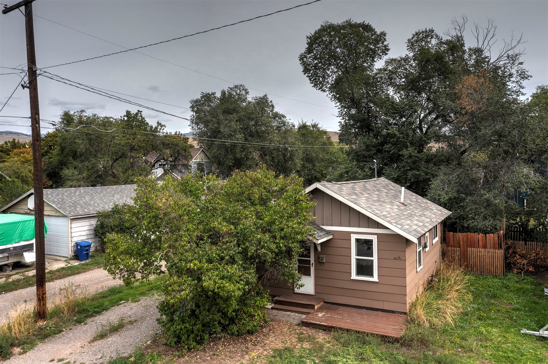 1538 1/2 Howell Street