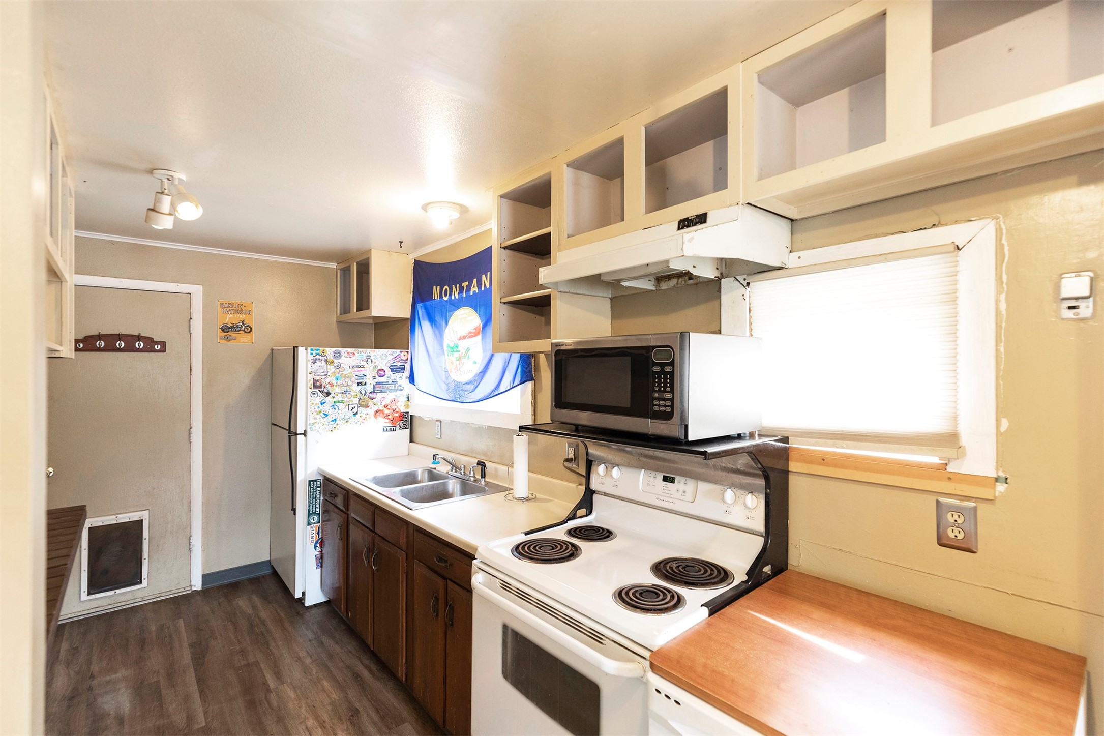 1538 1/2 Howell Street