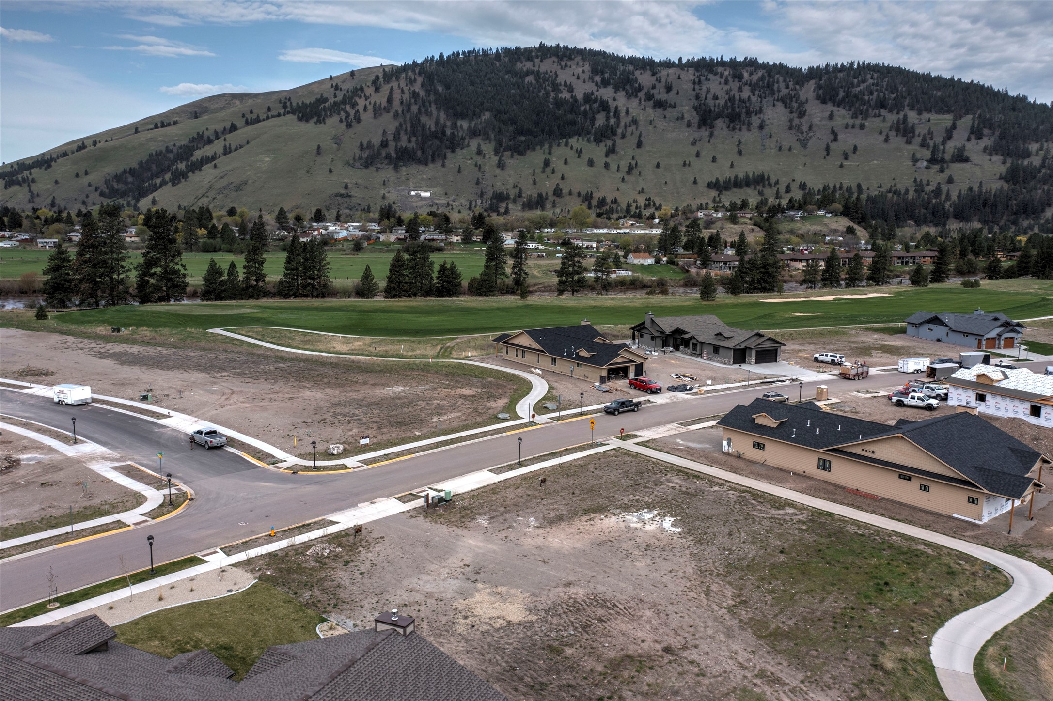 904 Anglers Bend Way