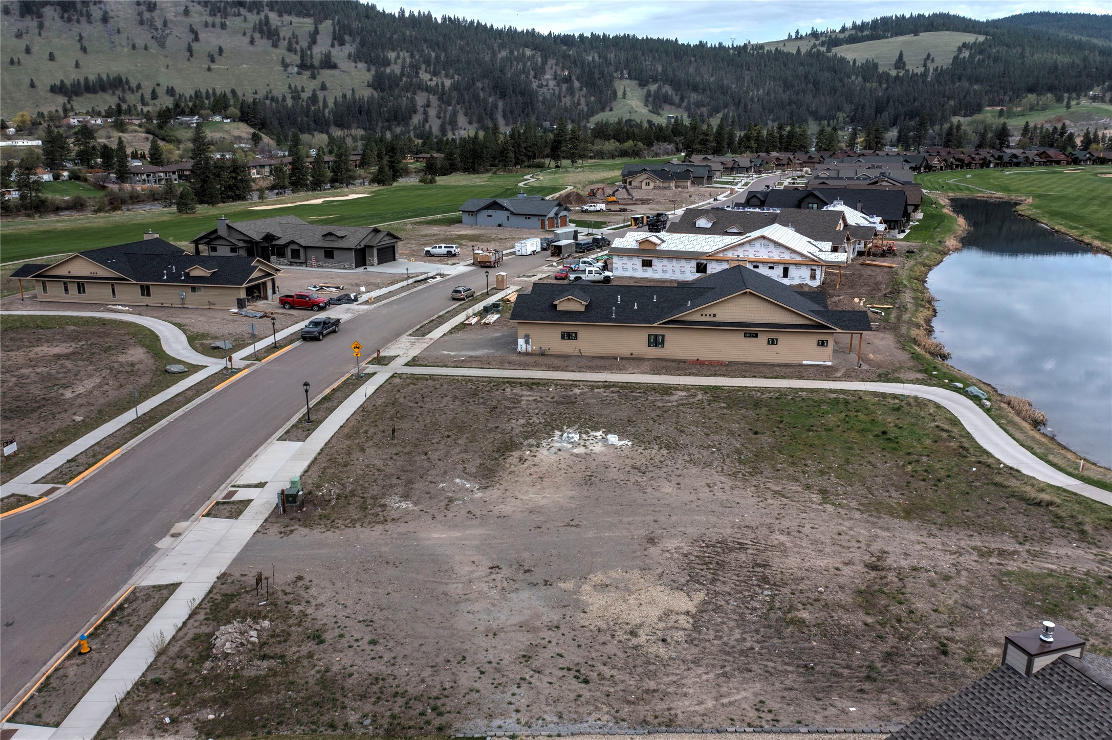 904 Anglers Bend Way