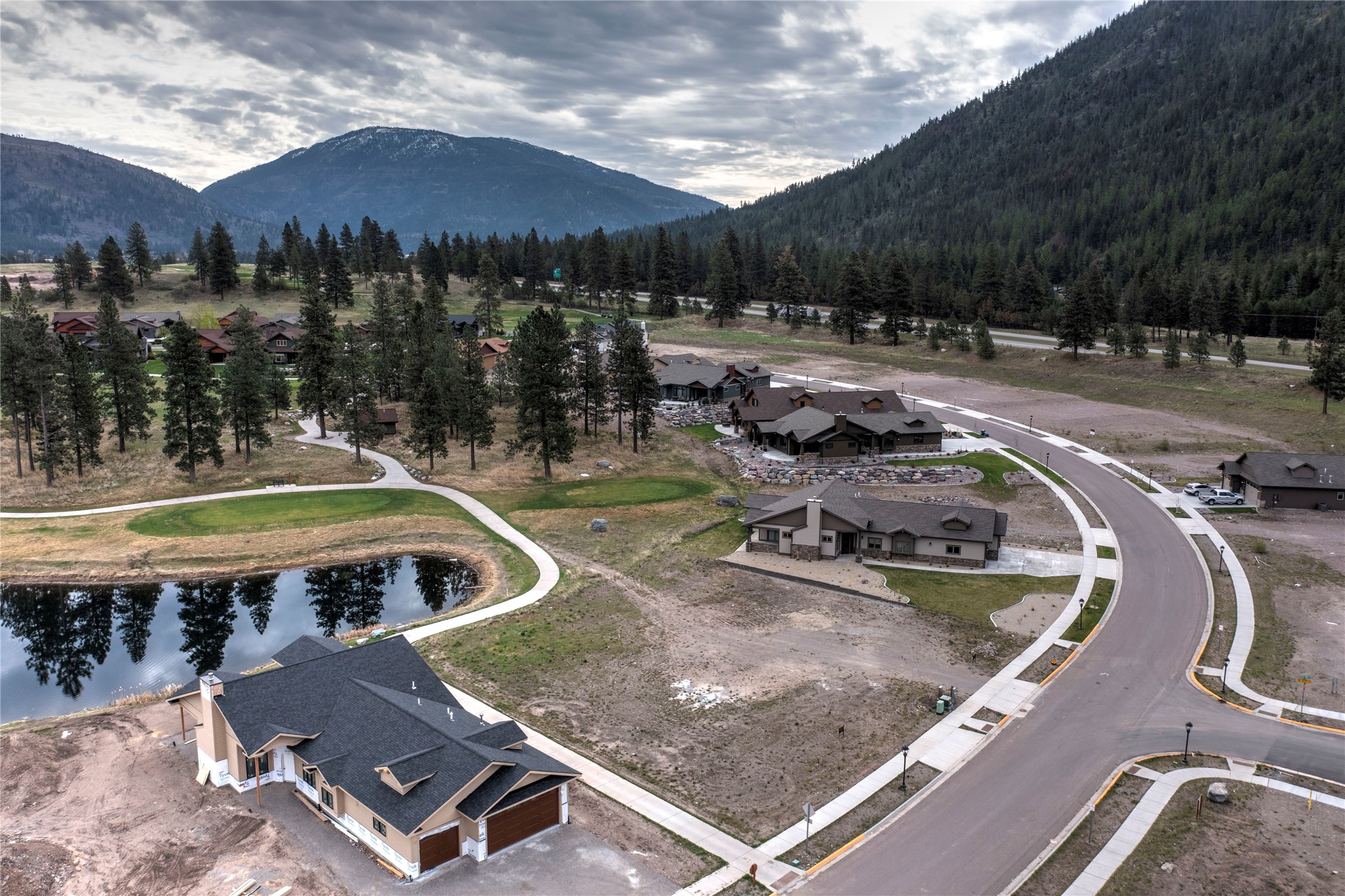 904 Anglers Bend Way