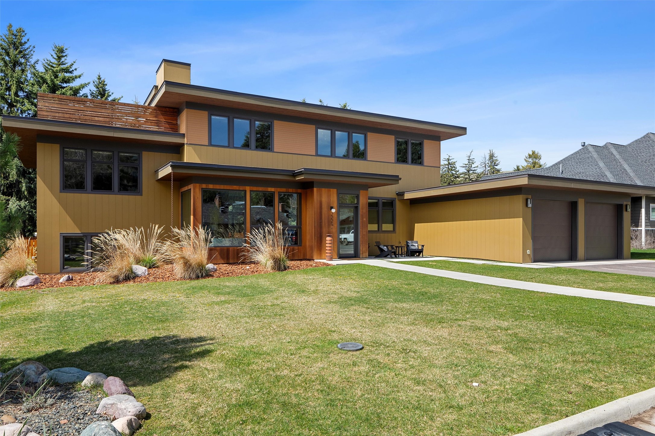 2225 Cales Court