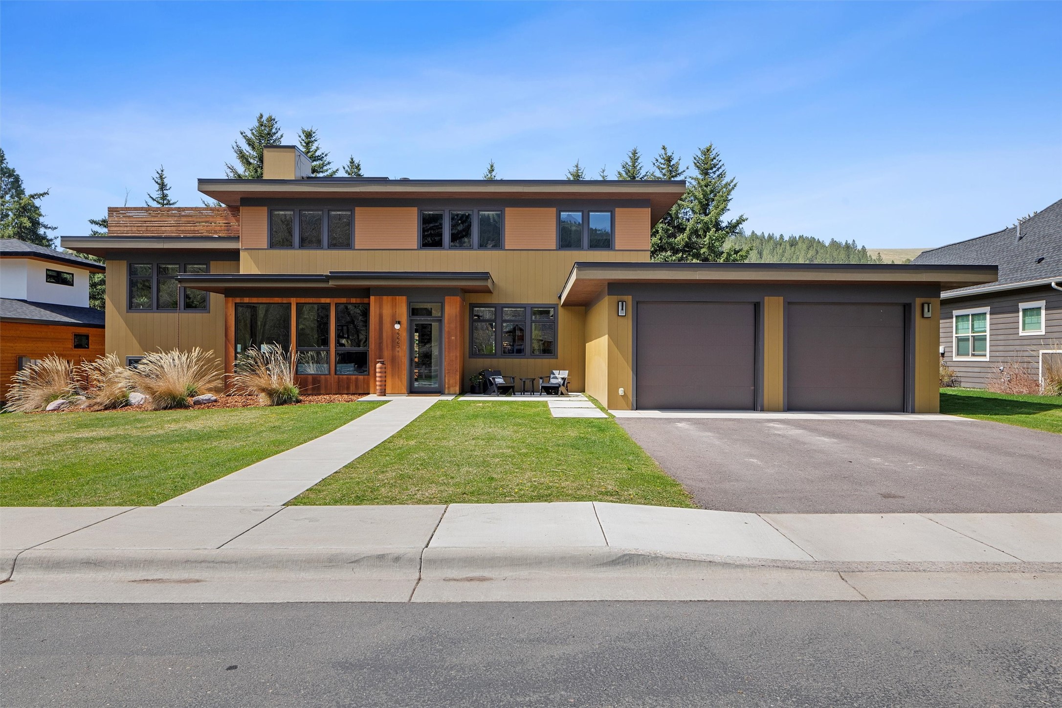 2225 Cales Court