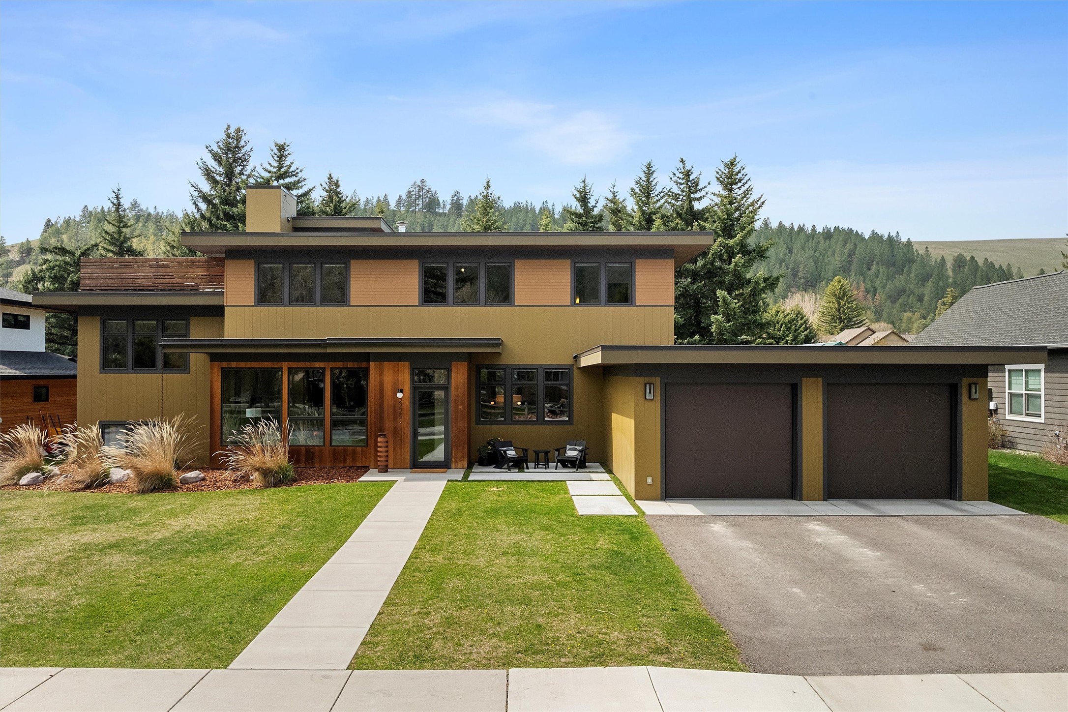 2225 Cales Court