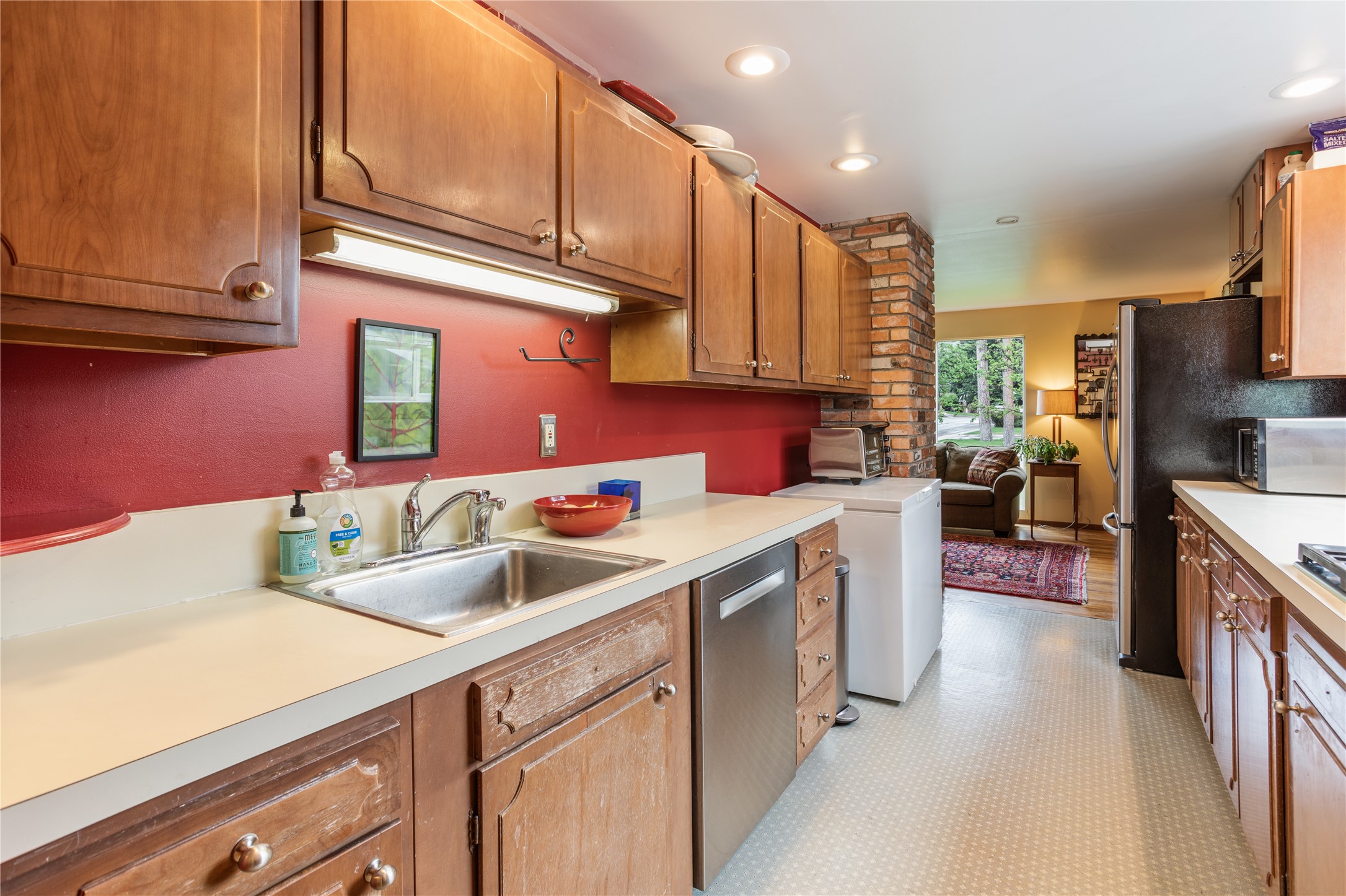 4321 Timberlane Street