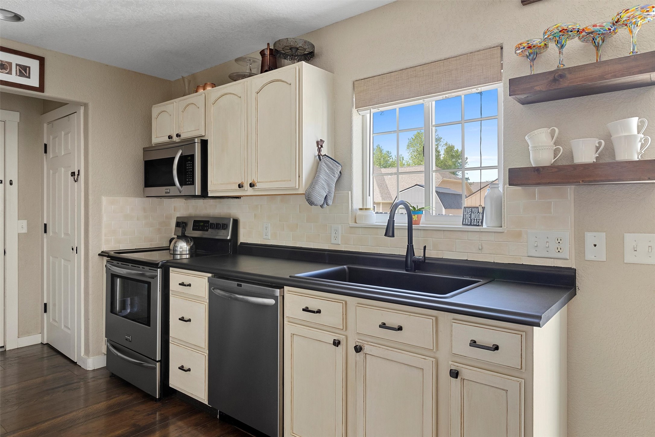 4035 England Boulevard