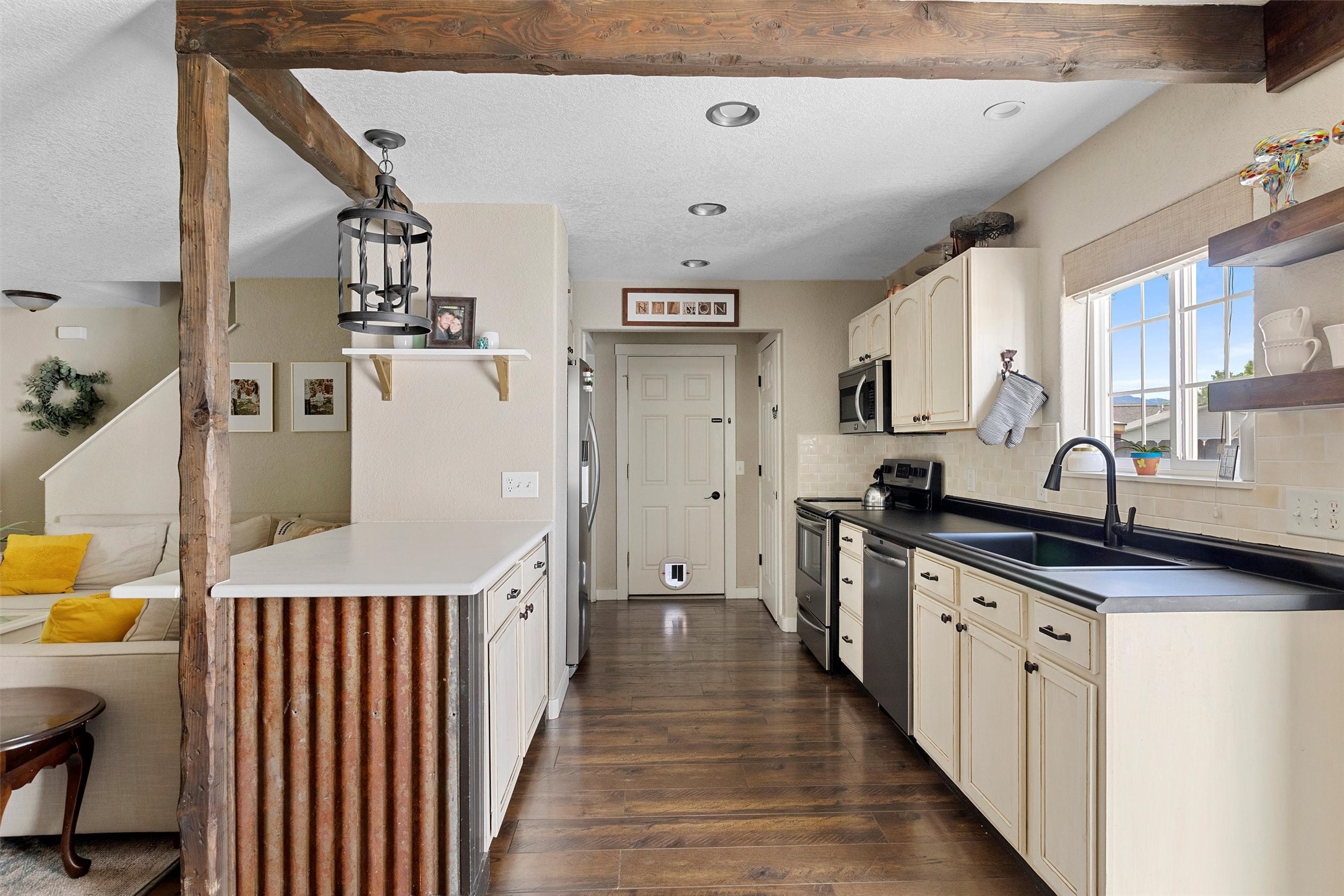 4035 England Boulevard