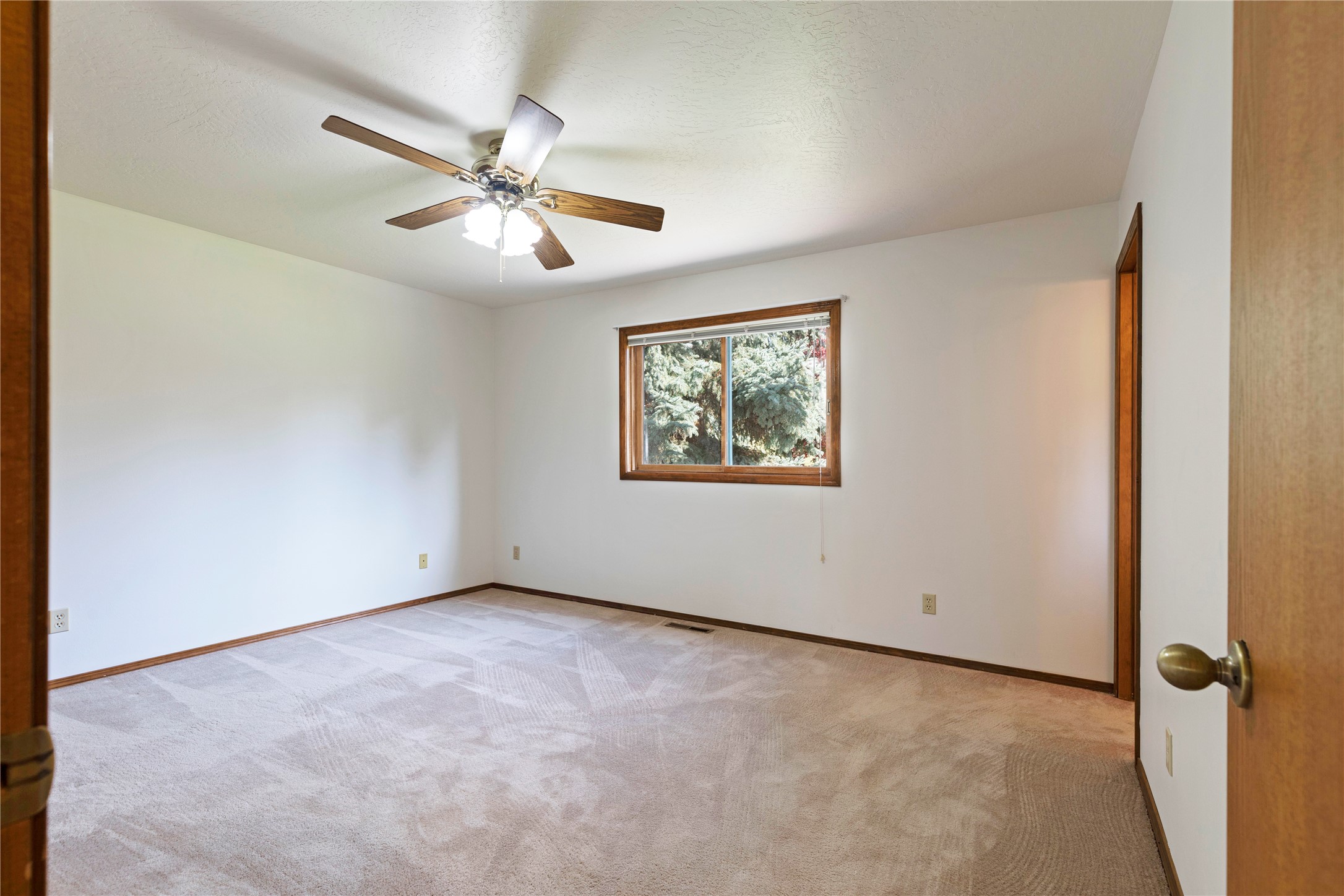 6450 Linda Vista Boulevard