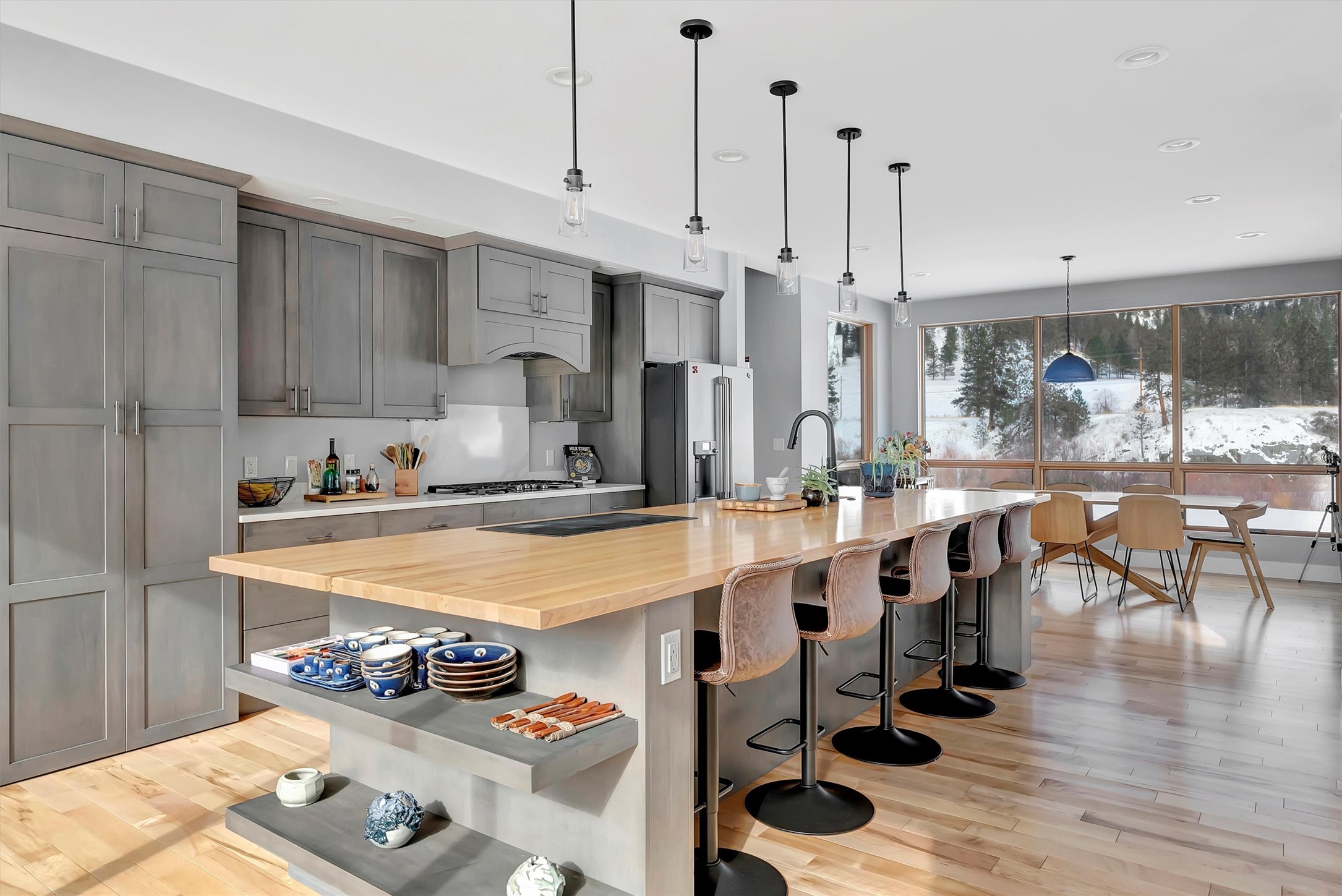 1212 Bandmann Trail