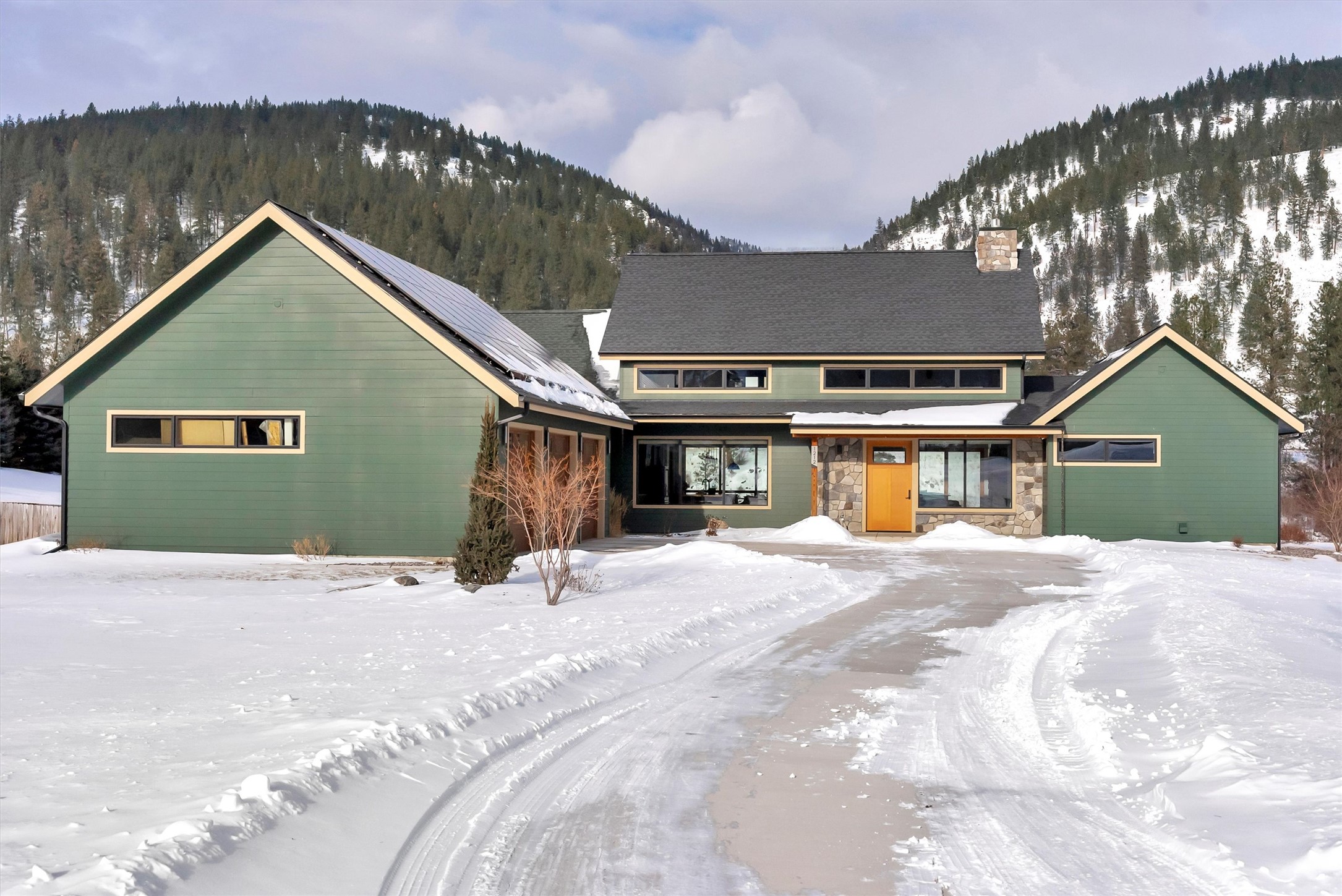 1212 Bandmann Trail