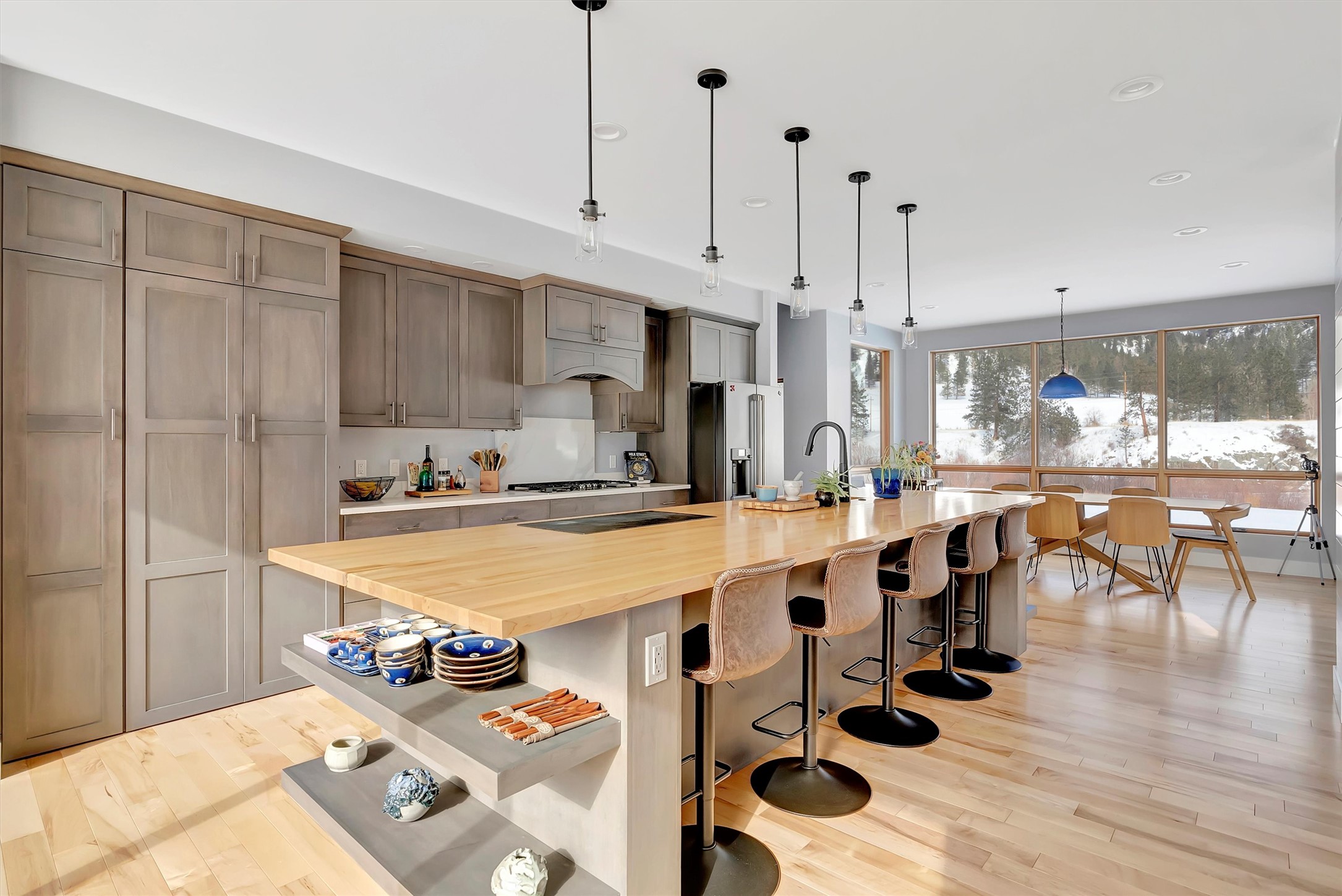 1212 Bandmann Trail