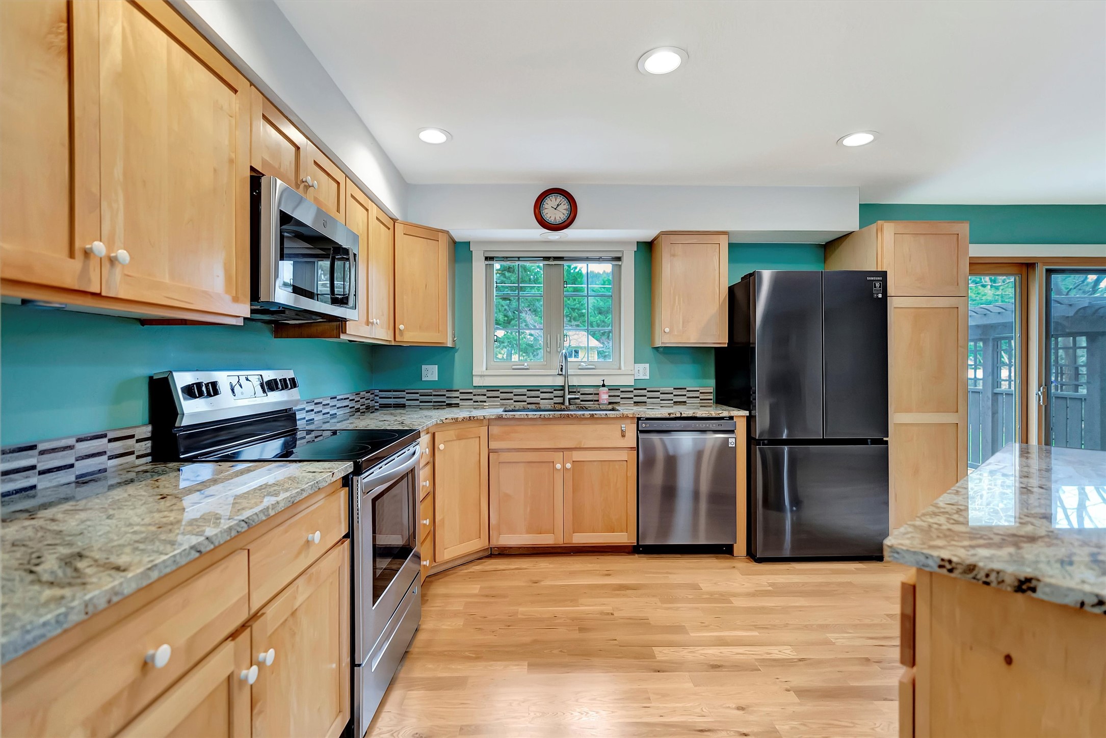 4628 Rattlesnake Drive