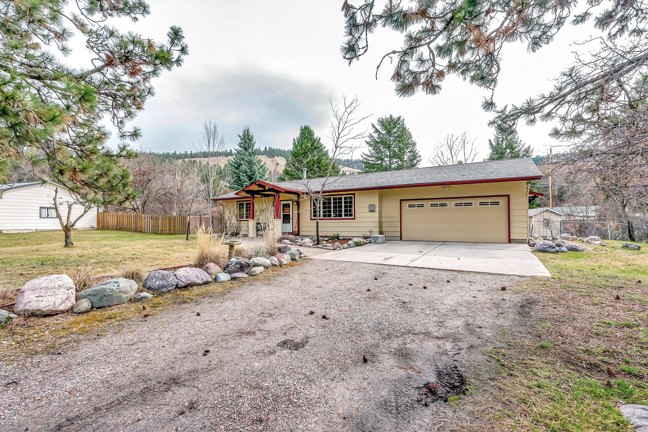 4628 Rattlesnake Drive