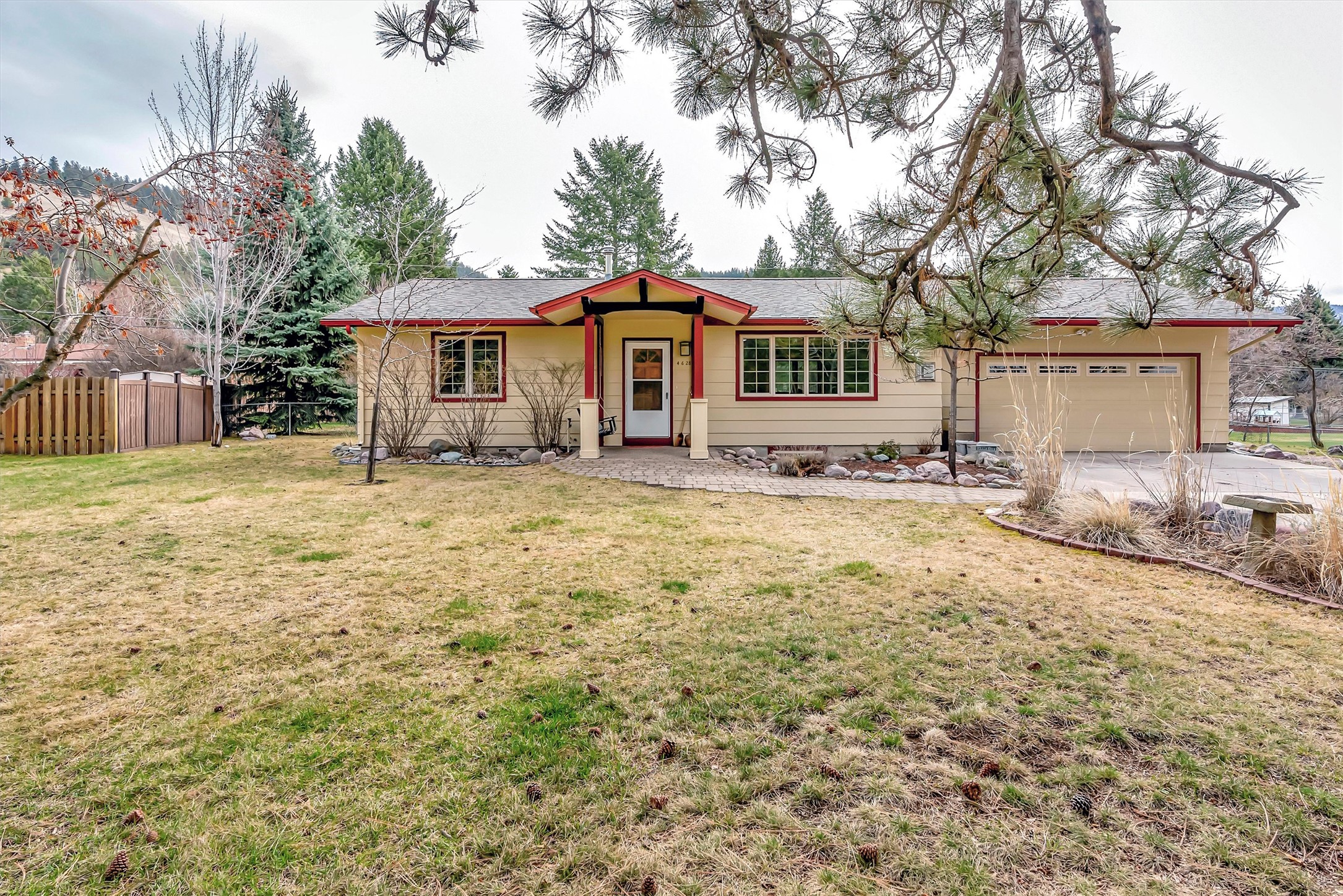 4628 Rattlesnake Drive