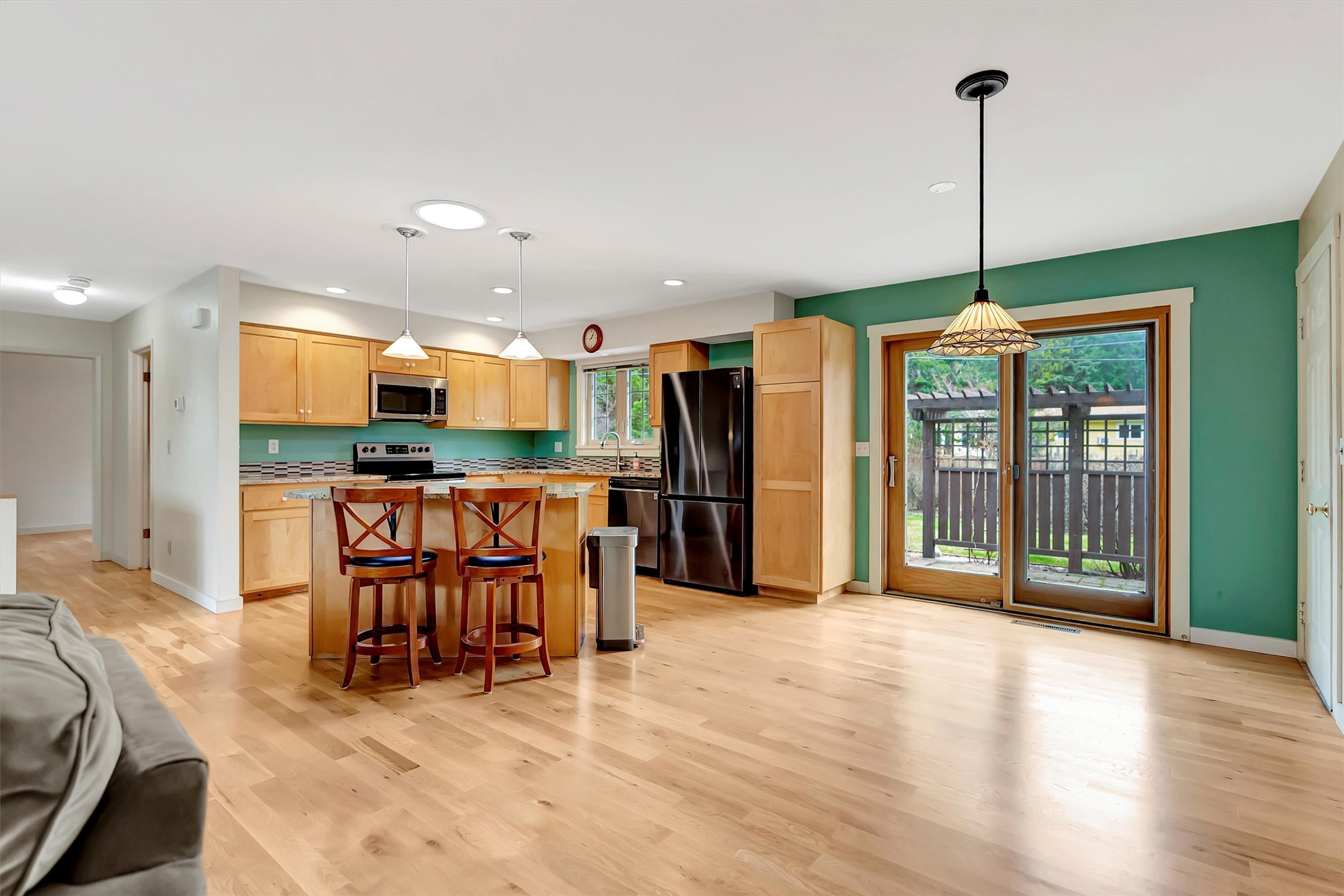 4628 Rattlesnake Drive