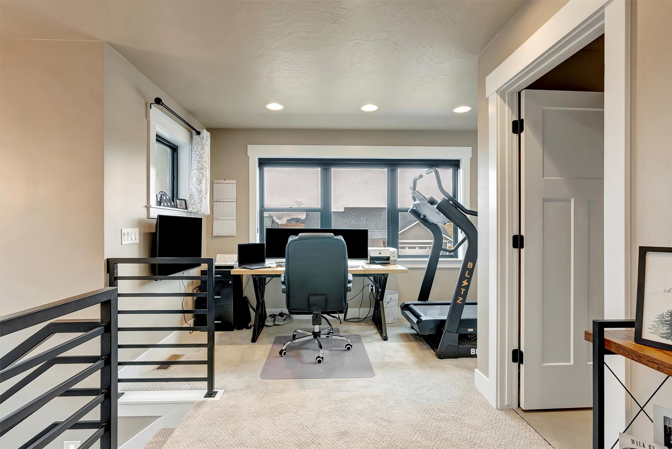 7038 Max Drive