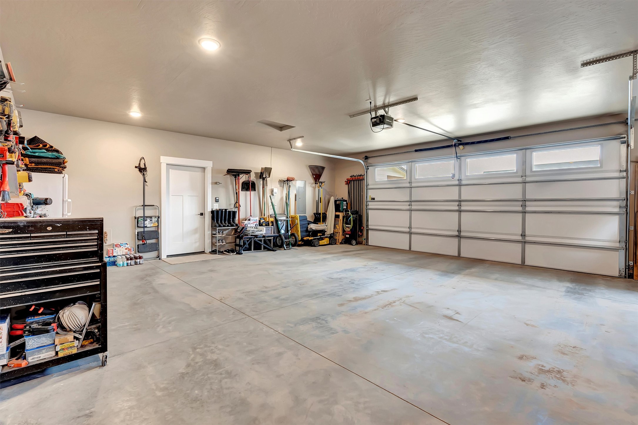 7038 Max Drive