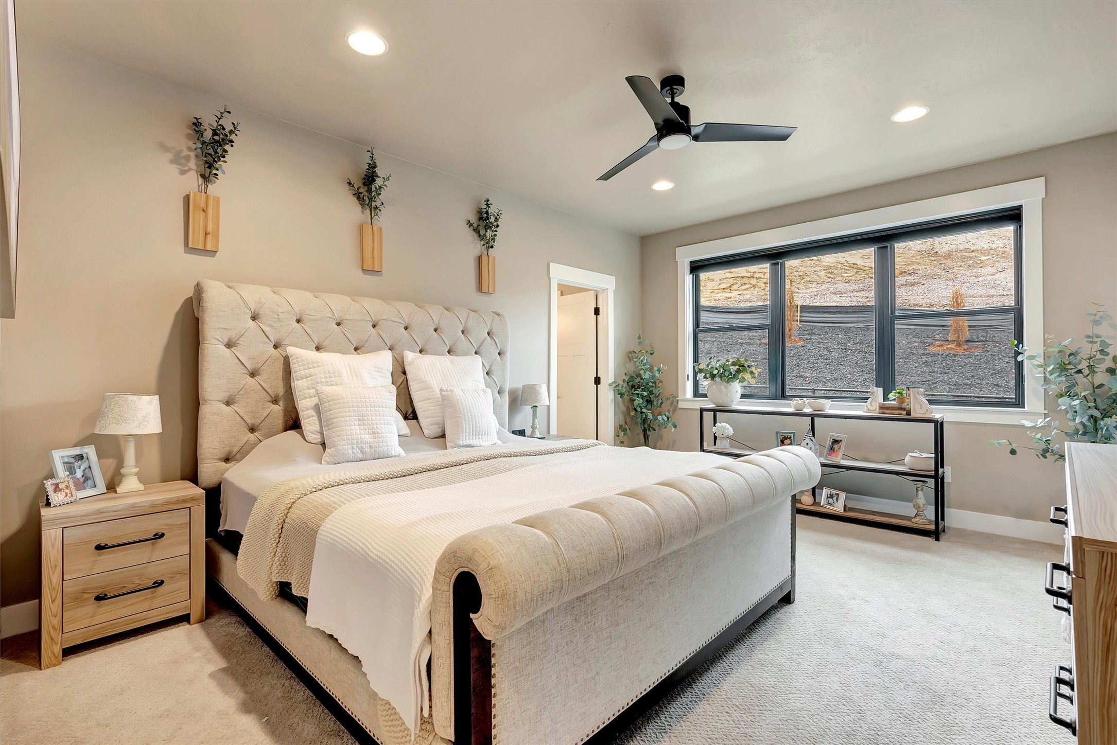 7038 Max Drive