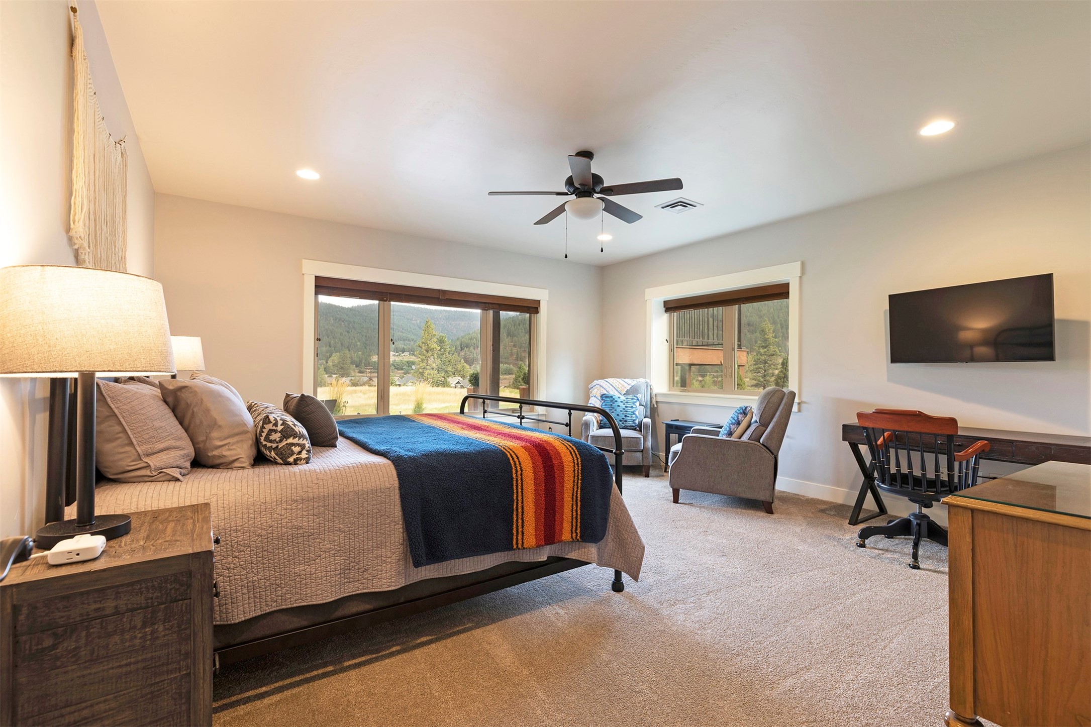 5553 Canyon River Road