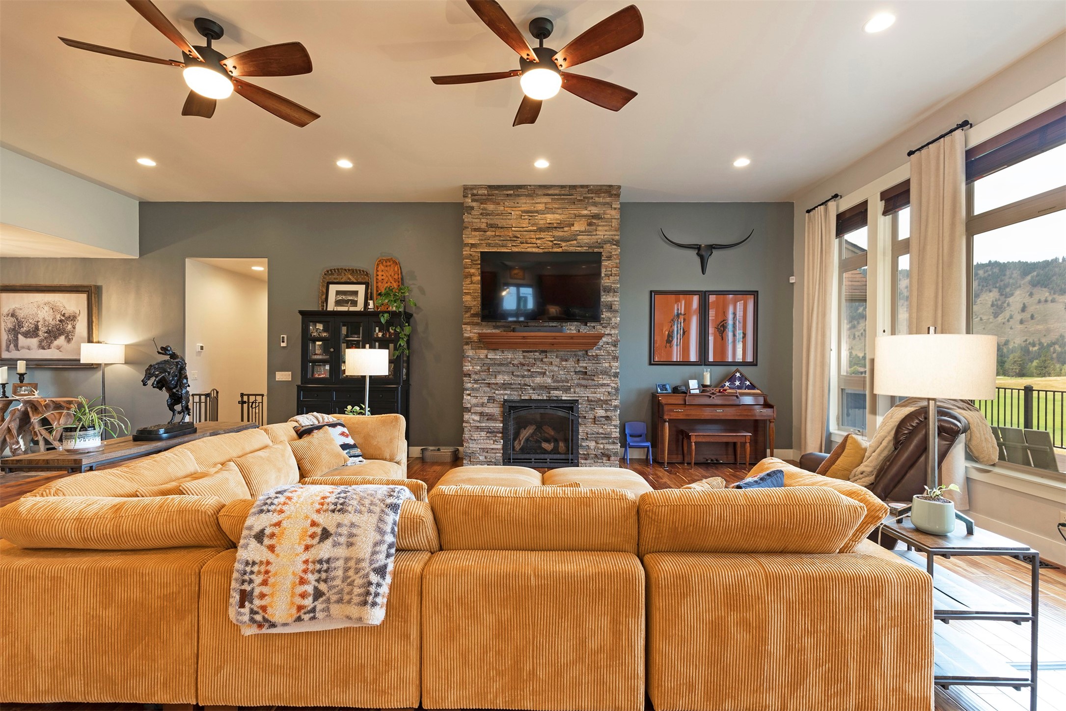 5553 Canyon River Road