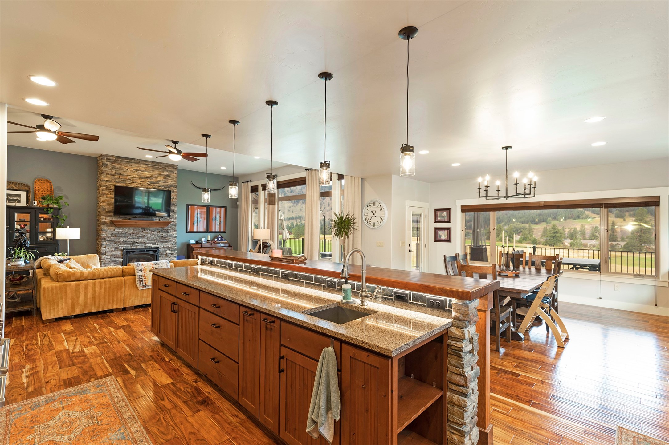 5553 Canyon River Road
