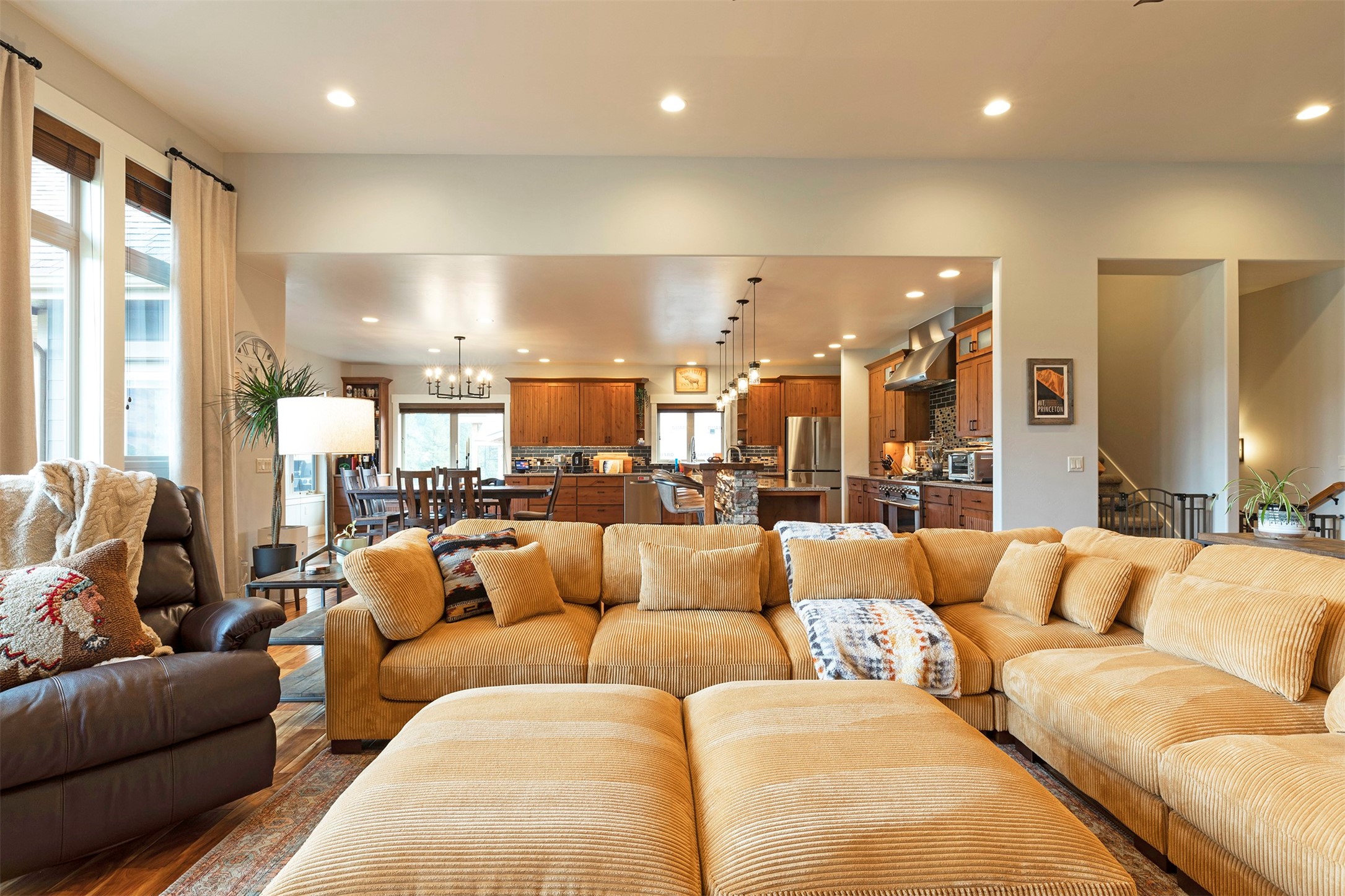 5553 Canyon River Road