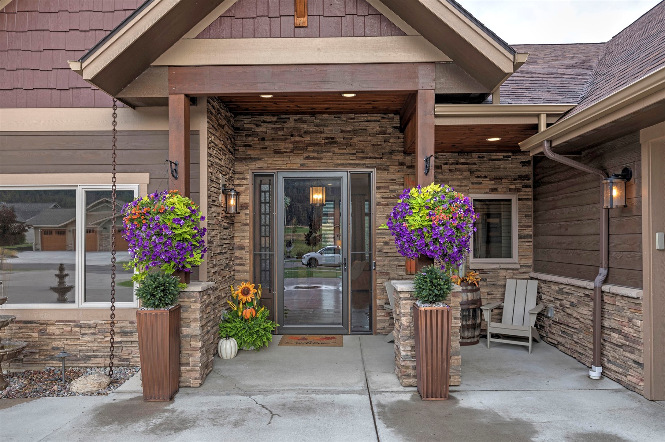 5553 Canyon River Road