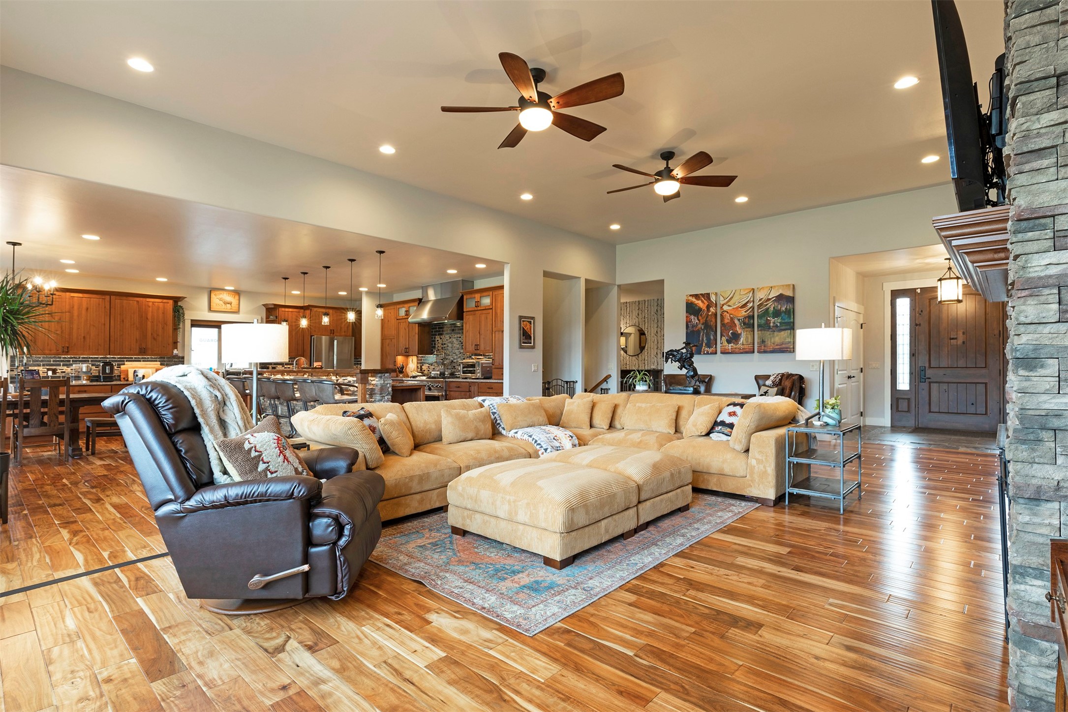 5553 Canyon River Road