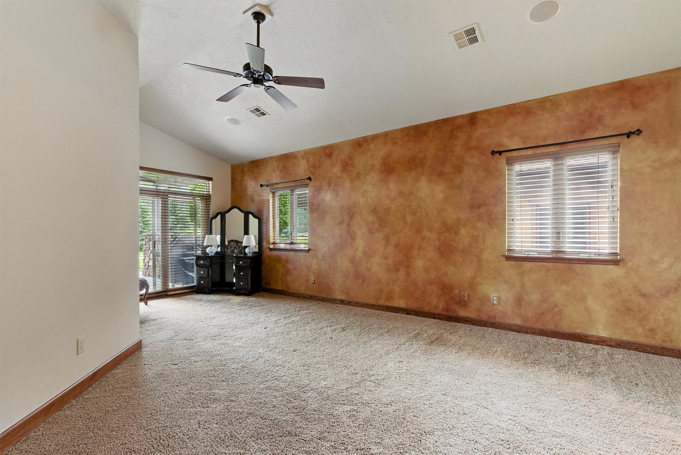 1112 Anglers Bend Way