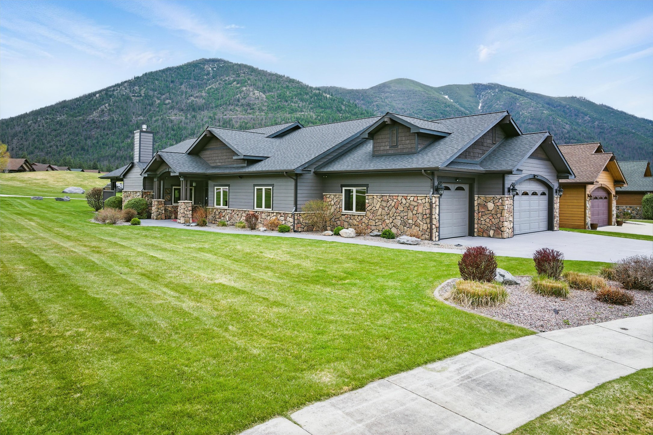 1112 Anglers Bend Way