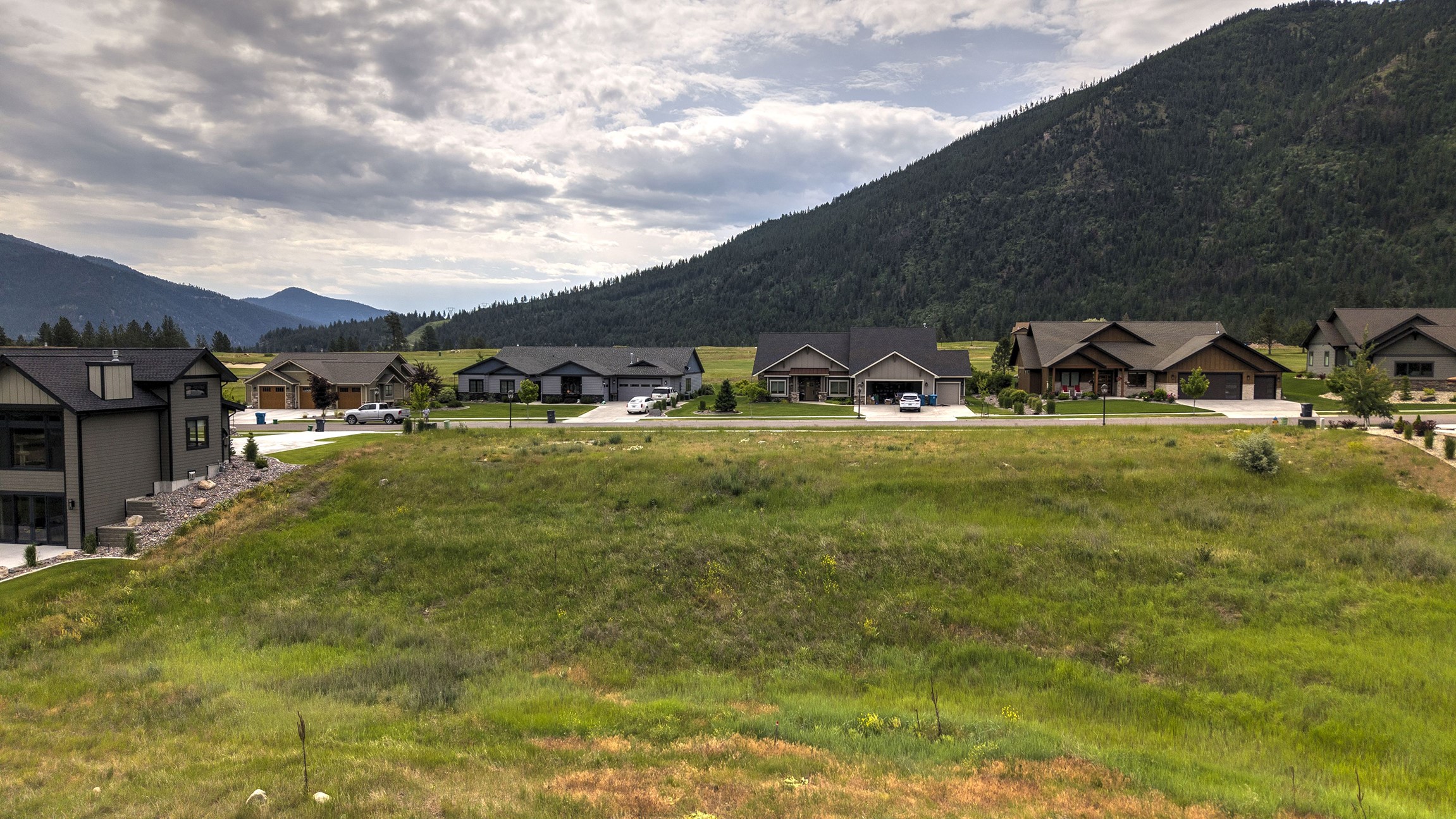 5525 Canyon River Road