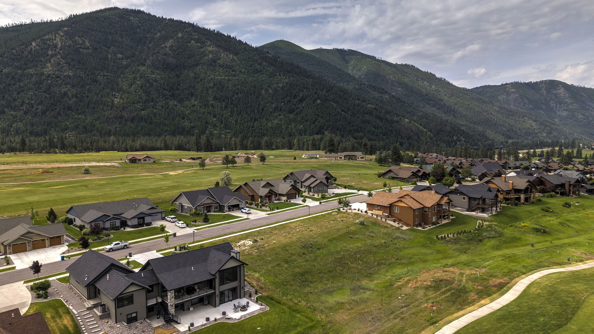 5525 Canyon River Road